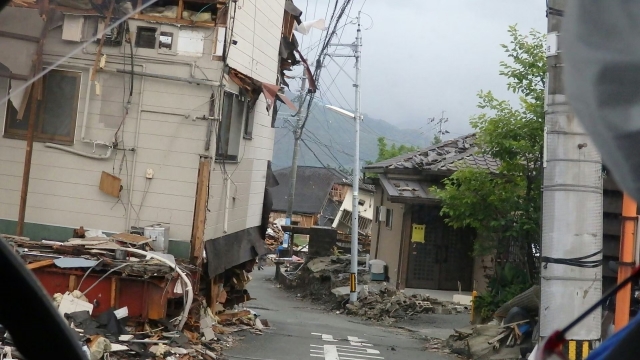 地震